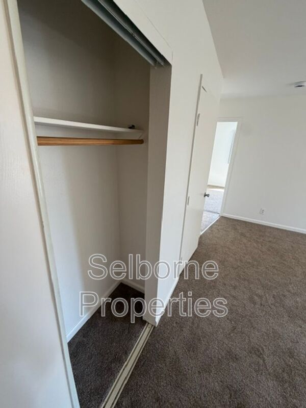 Building Photo - 407 Fairmount Ave