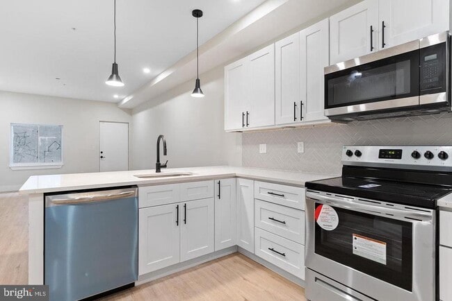 Building Photo - 2539 Cecil B. Moore Ave