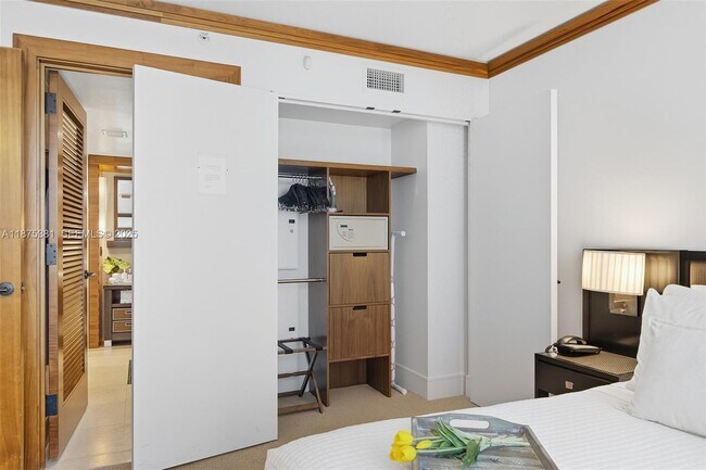 Building Photo - 6801 Collins Ave