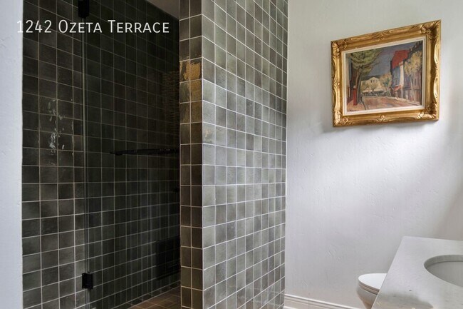 Building Photo - 1242 Ozeta Terrace