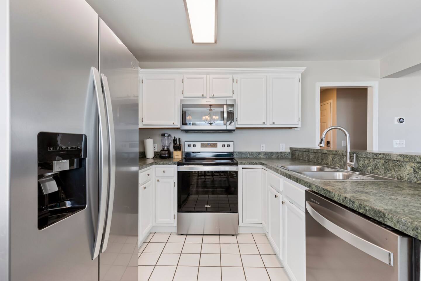 Building Photo - 1418 N Waccamaw Dr