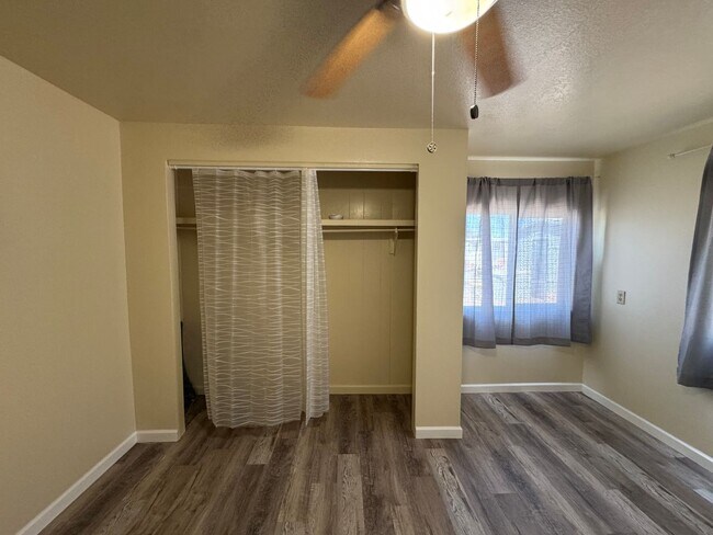 Building Photo - 1 BR Cozy Mobile near River,