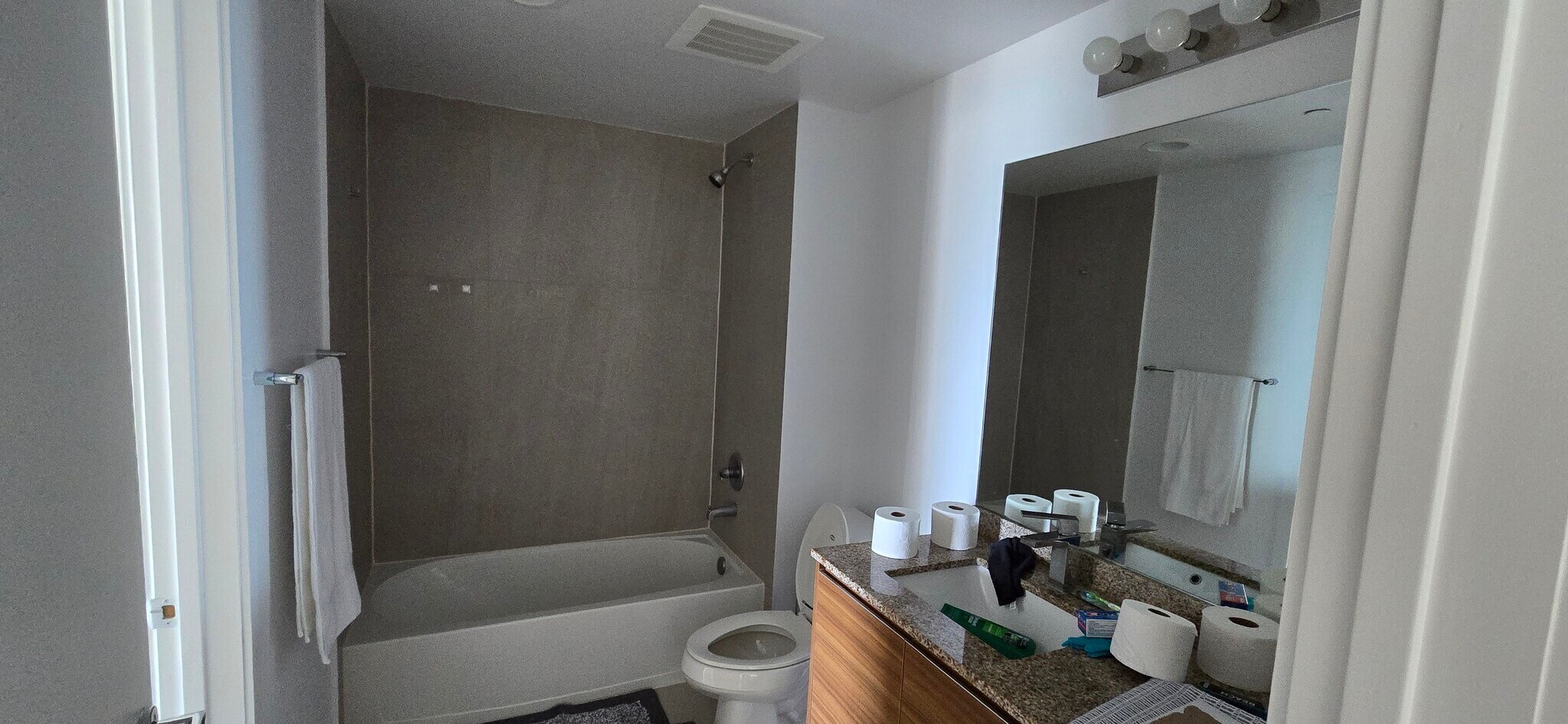 Building Photo - 60 NE 14th St