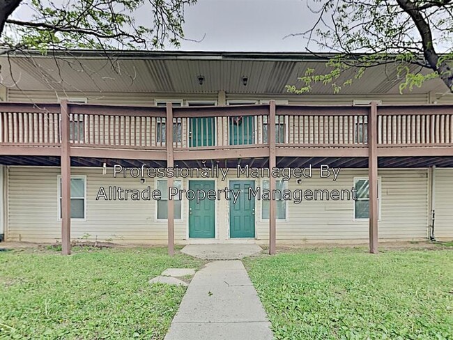 Building Photo - 1519 Crums Ln