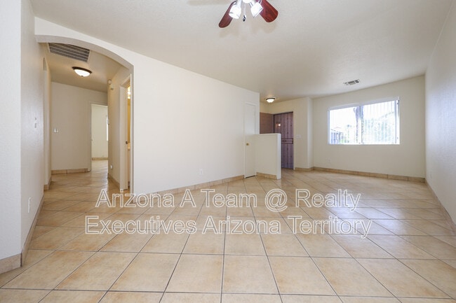 Building Photo - 7041 Mitchell Flyer Rd