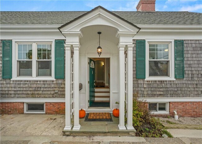 Building Photo - 112 Esplanade