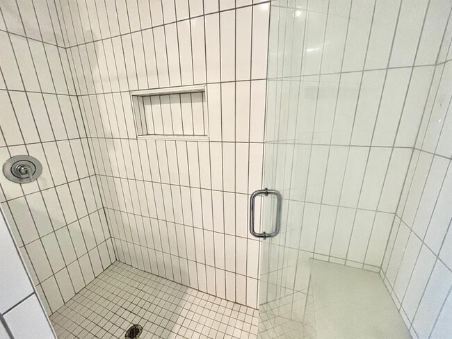 Building Photo - 6208 Lost Horizon Dr