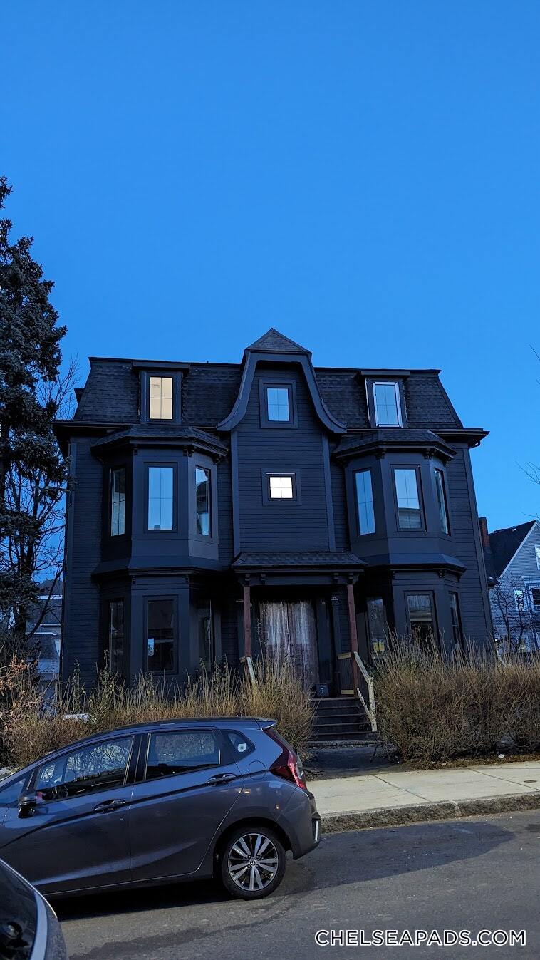 Building Photo - 13 Clark Ave