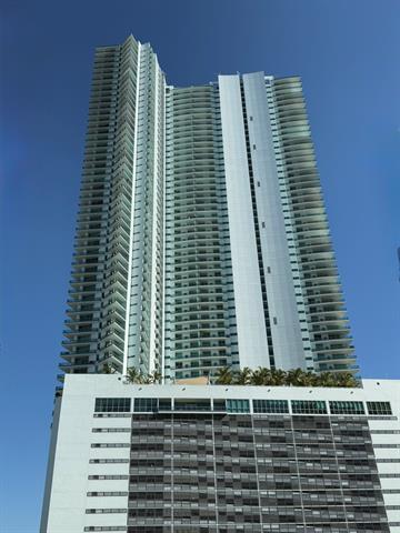 Building Photo - 900 Biscayne Blvd