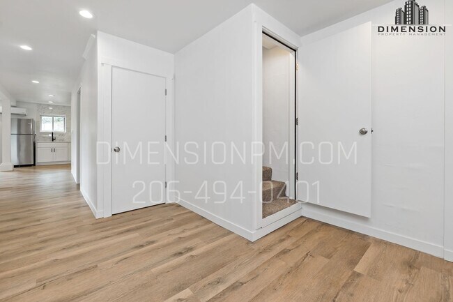 Building Photo - 13848 29th Ave S