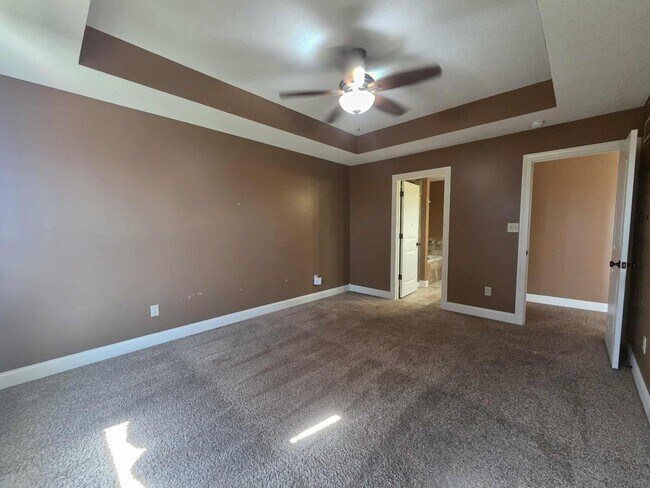 Building Photo - Spacious Home for Rent!
