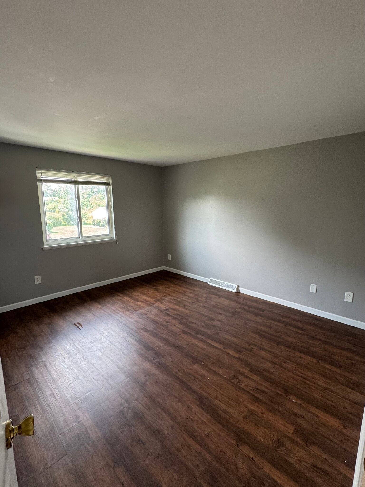 Building Photo - 318 Fox Run