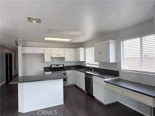 Building Photo - 6716 Earhart Ave