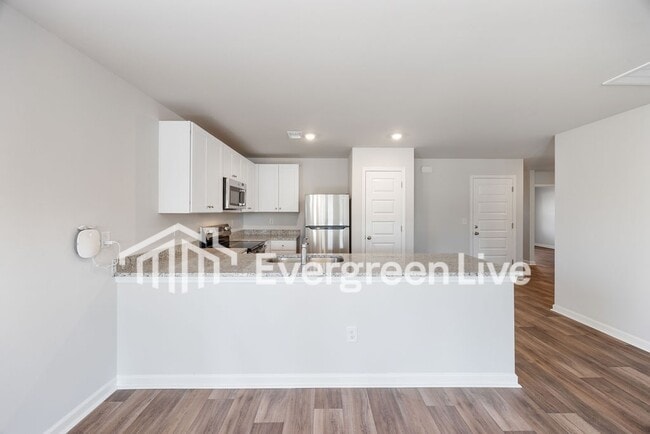 Building Photo - 1243 English Oaks St