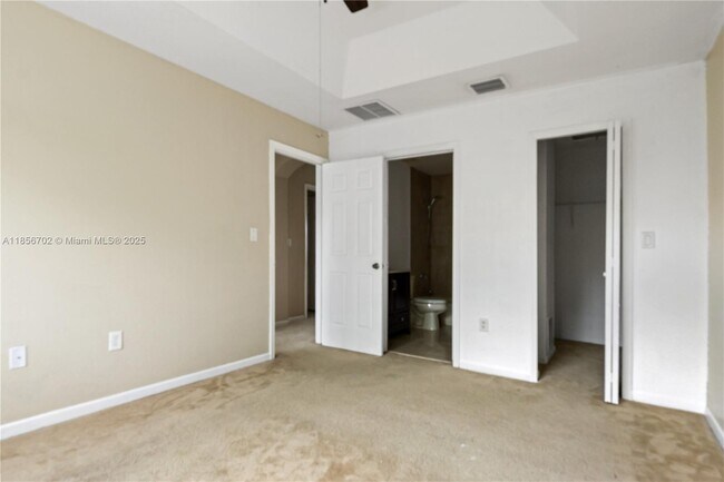 Building Photo - 2715 SE 15th Pl