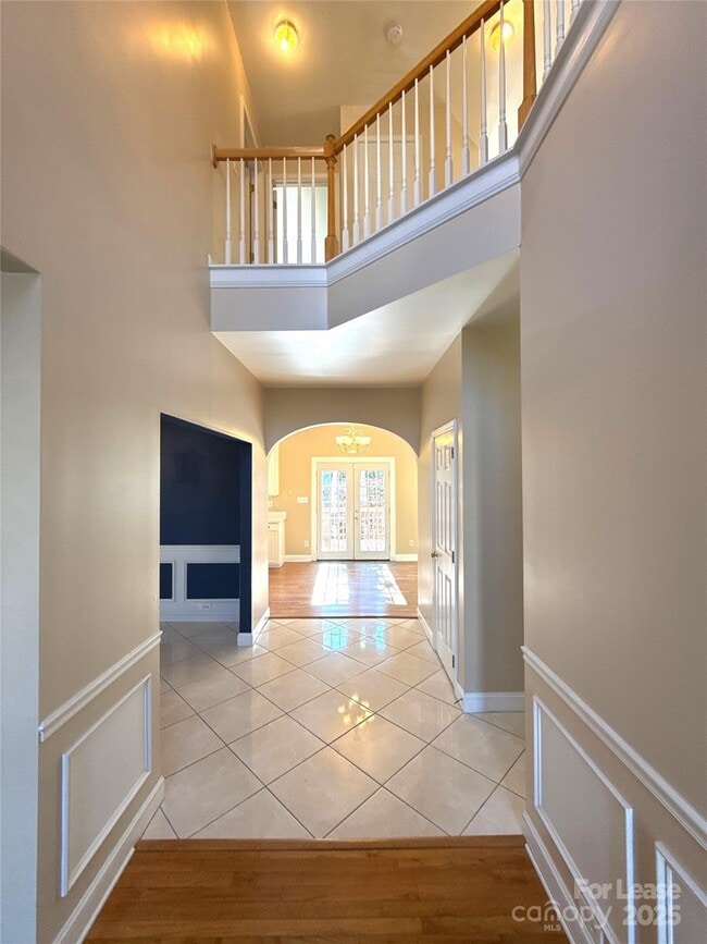 Building Photo - 1928 Dearmon Dr