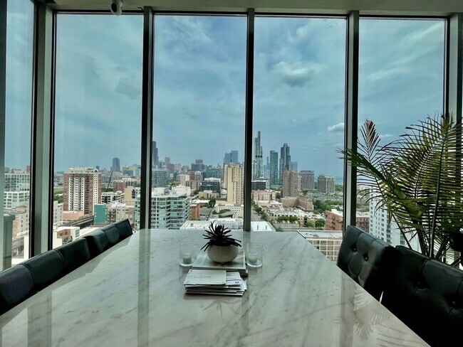 Building Photo - 1720 S Michigan Ave