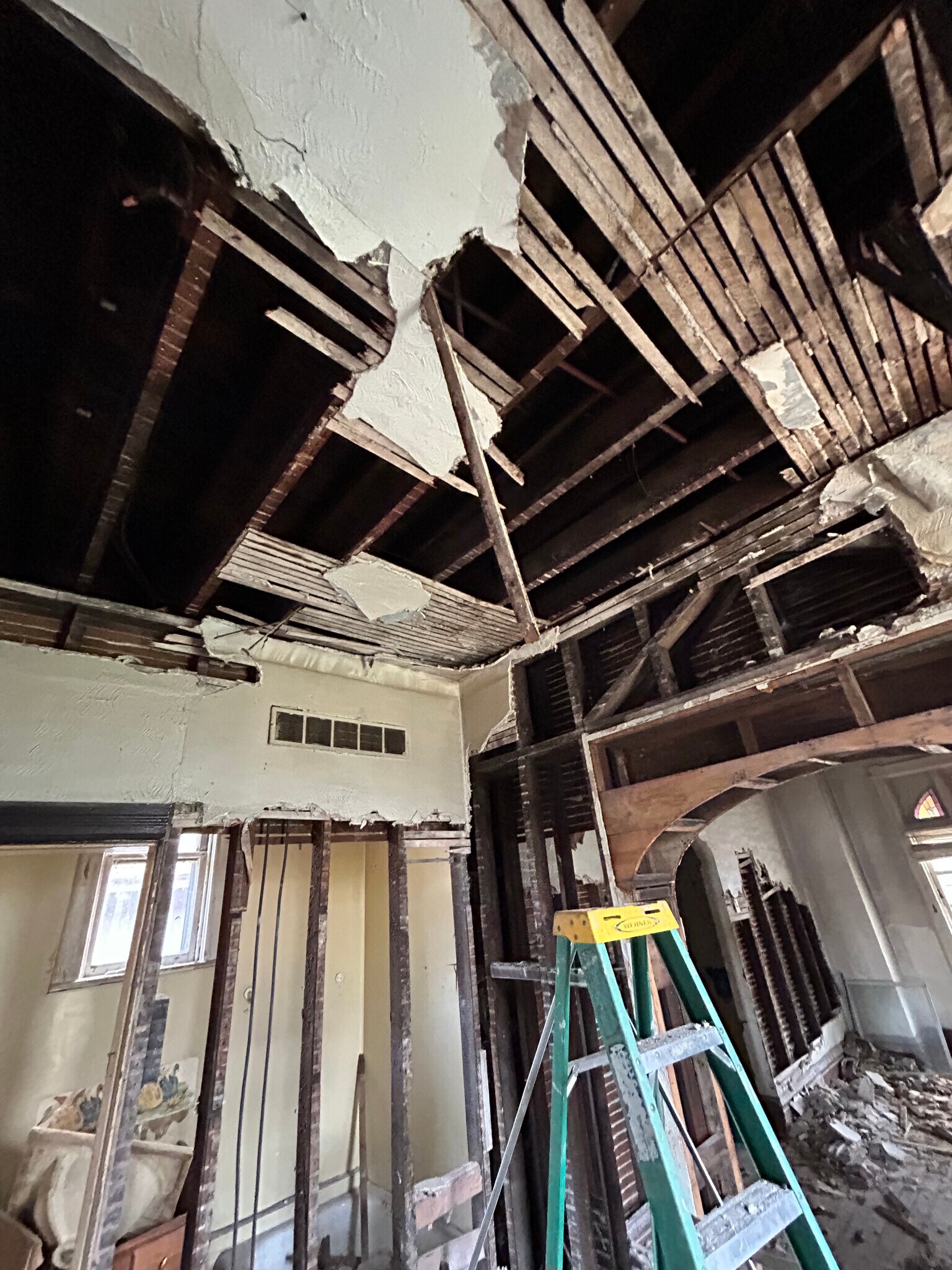 Building Photo - 4043 Camellia Ave