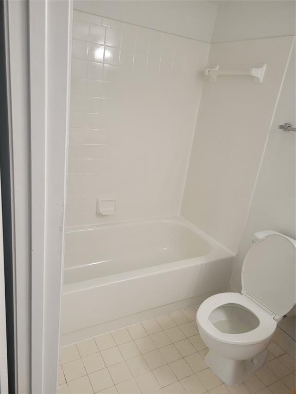 Building Photo - 2445 SW 18th Terrace