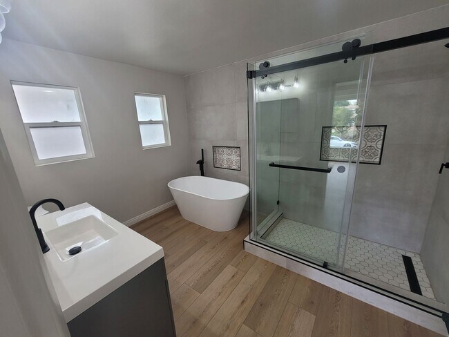 Building Photo - Richmont Rd - 11170-11174