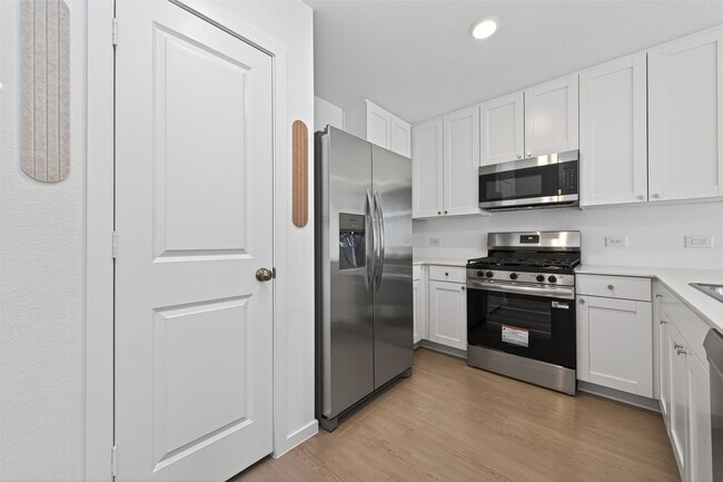 Building Photo - 6274 Alder Crk Dr