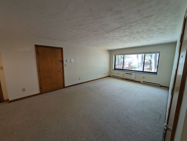 Building Photo - 1 bedroom Oak Terrace-Framingham