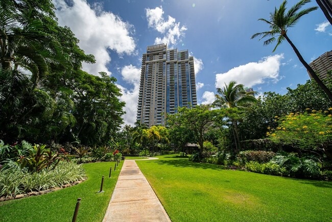 Building Photo - Watermark Waikiki Unit 901 w/ Panoramic Oc...