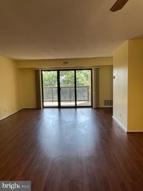 Building Photo - 309 Yoakum Pkwy