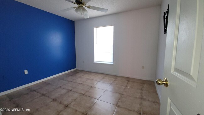 Building Photo - 11119 Tiverton Ct