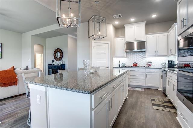 Building Photo - 1209 Maverick Dr