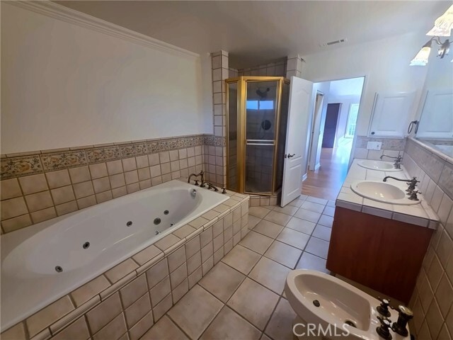 Building Photo - 12304 Louise Ave