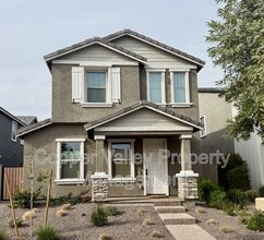 Building Photo - 2034 W Lariat Ln