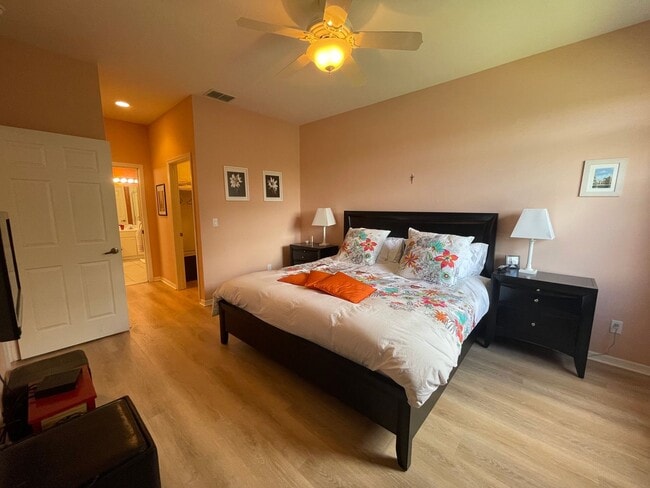 Building Photo - 2021 Crestview Way