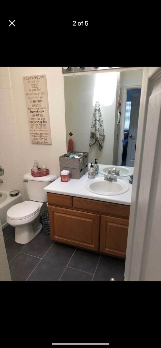 Building Photo - Private Room/Bathroom in Townhouse Arvada/Westminster
