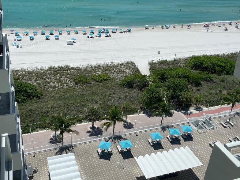 Building Photo - 5701 Collins Ave