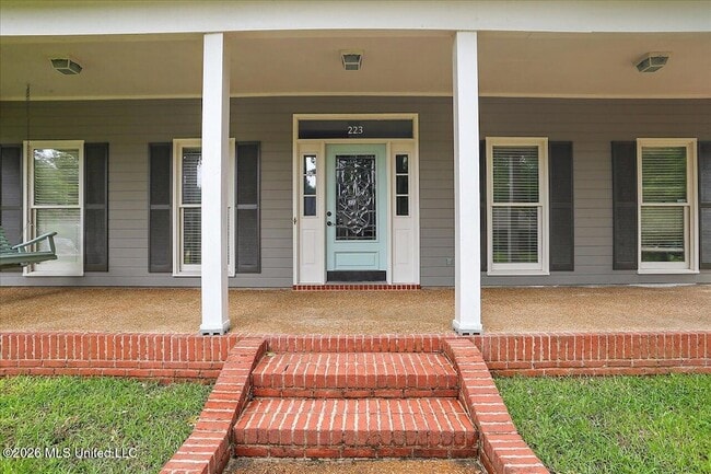 Building Photo - 223 Clark Farms Rd