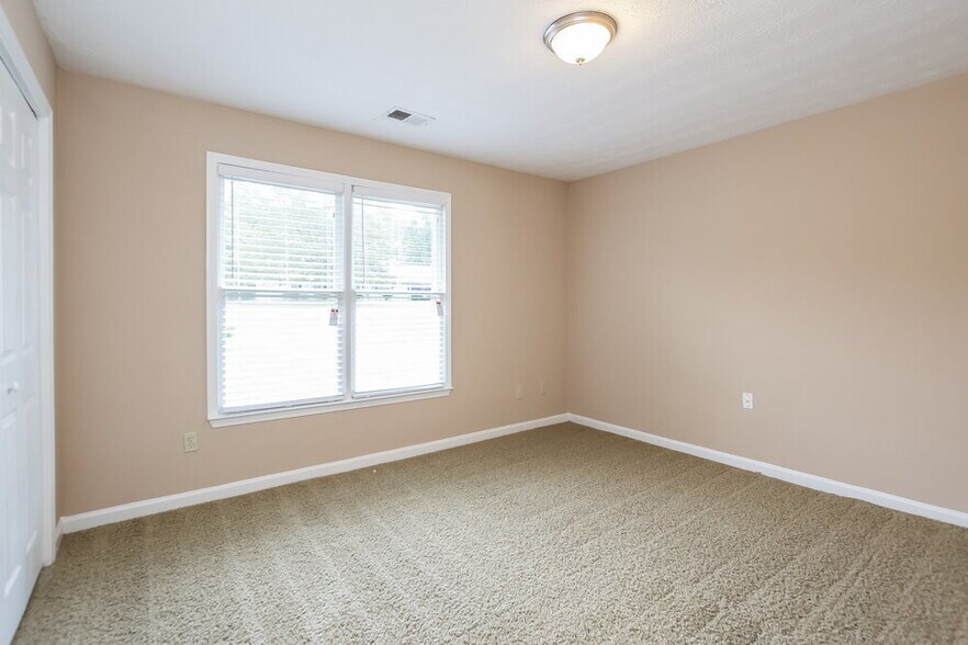 Building Photo - 350 Anna Ave