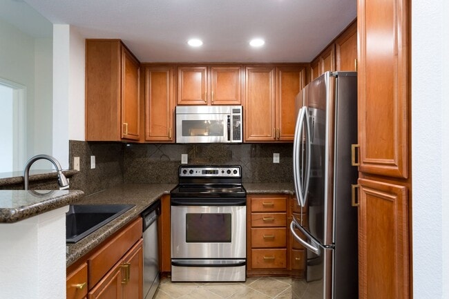 Building Photo - River Colony Condo in Mission Valley East