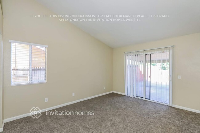 Building Photo - 457 S Tamarisk Ave