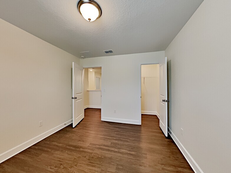 Building Photo - 2954 Calebs Cove Way