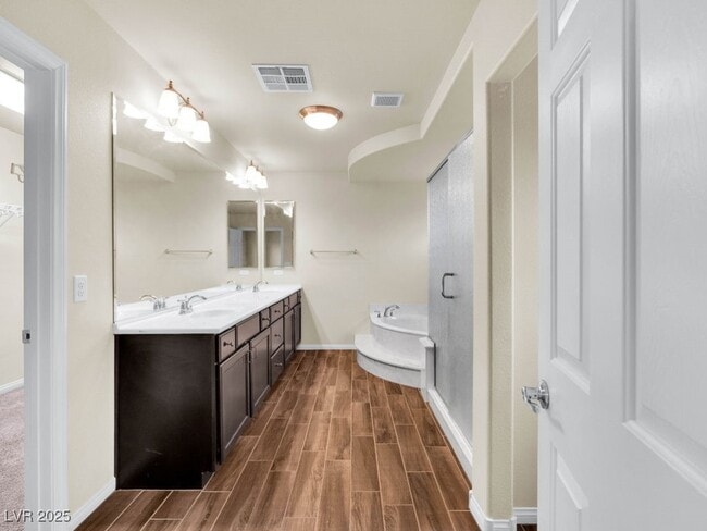 Building Photo - 6465 Grande River Ct