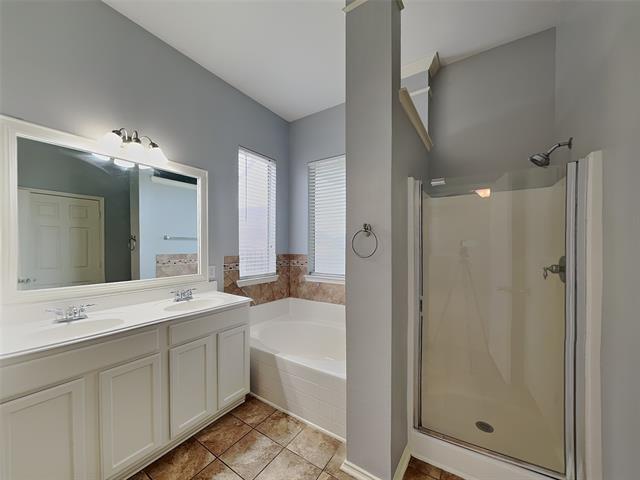 Building Photo - 5920 Paloma Blanca Dr