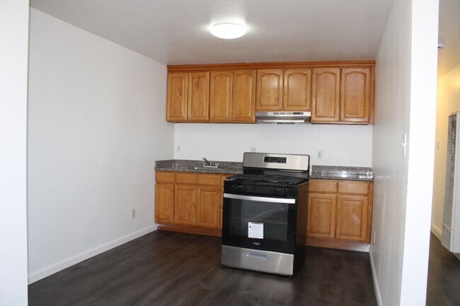 Building Photo - 3800 Waller Ave