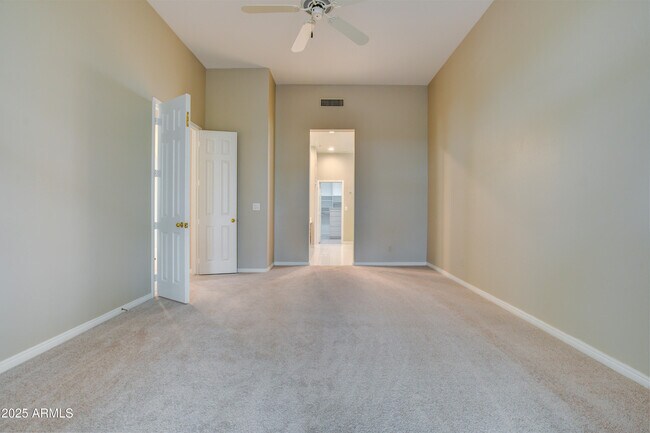 Building Photo - 11923 E Terra Dr