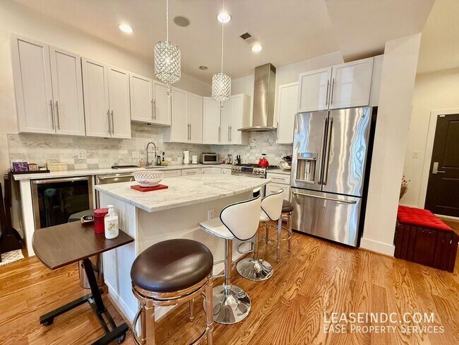 Building Photo - 2616 Garfield St NW