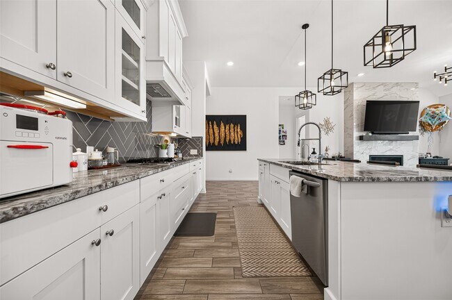 Building Photo - 18015 Blossom Spgs Ct.