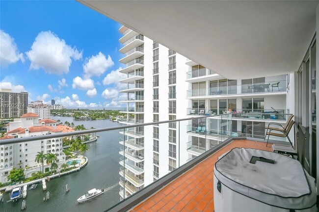 Building Photo - 19707 Turnberry Way