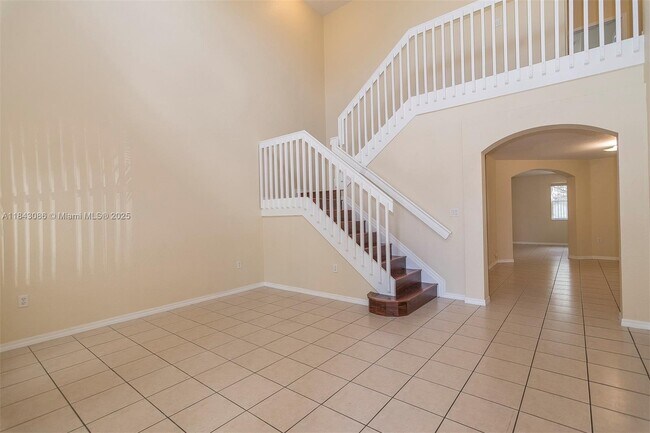Building Photo - 16620 SW 47th Terrace
