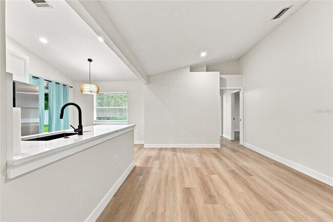 Building Photo - 2405 Appaloosa Cir