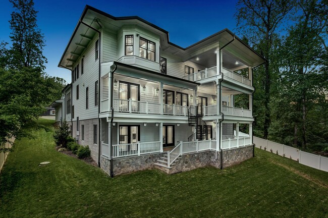 Building Photo - 7004 River Oaks Dr